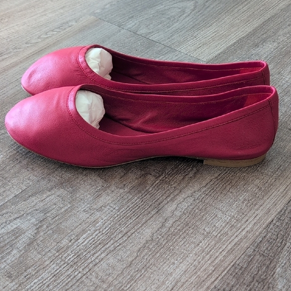 Jamie Haller Women's Red Leather Flats - Picture 3 of 6